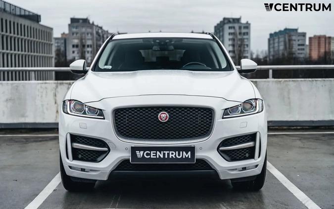 Jaguar F-Pace cena 134900 przebieg: 89809, rok produkcji 2018 z Gościno małe 106